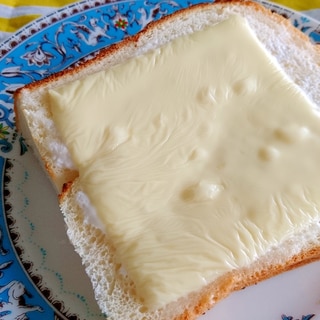 カスピ海ヨーグルトで作るチーズトースト